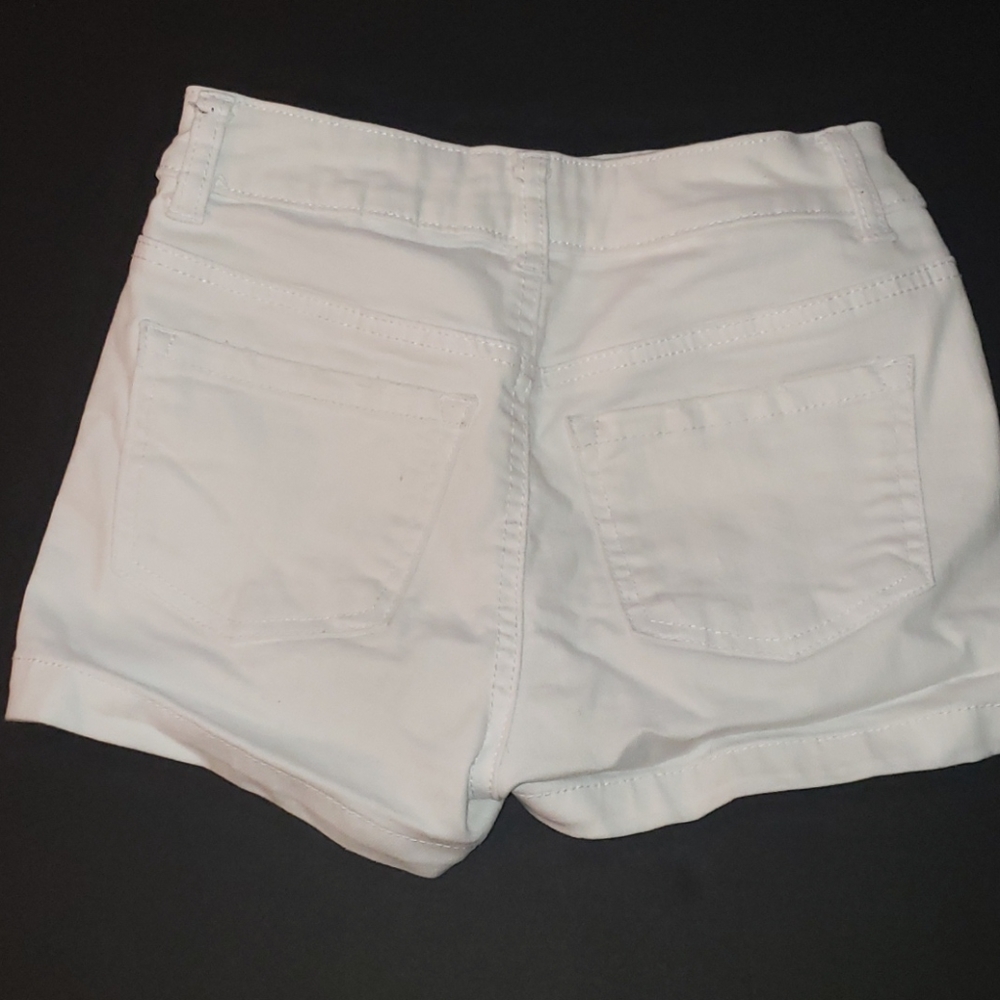Shorts - Picture 2 of 3